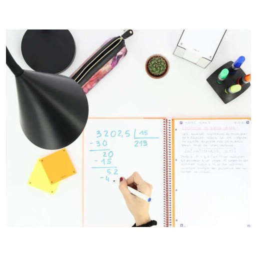 Caderno quadriculado Oxford Europeanbook 1 - Espiral / A4+ / 80 folhas / Preto